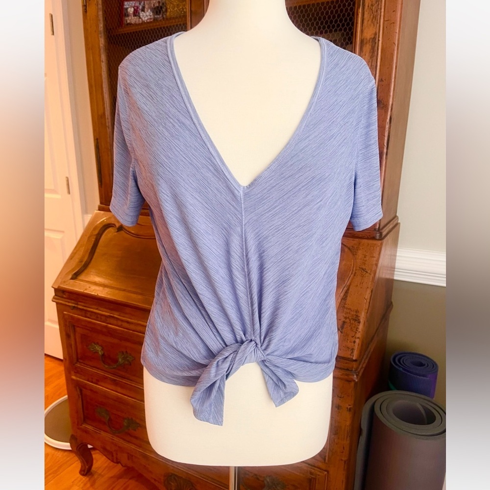 Old Navy V Neck Front Tie Athletic Top